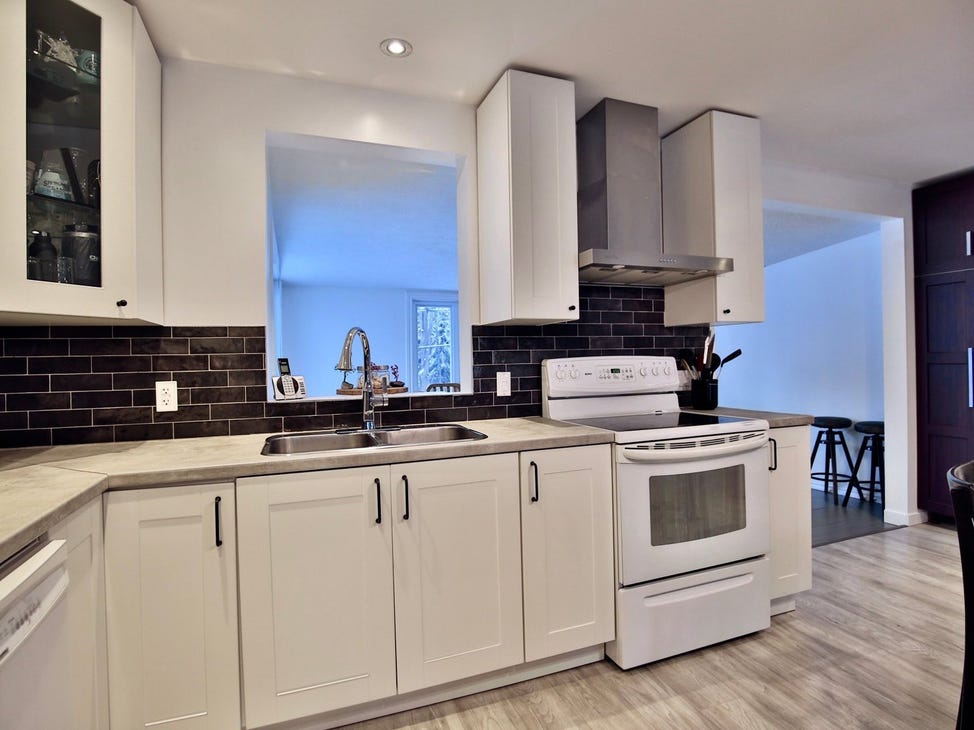 366 Rue Béland, Sainte-Cécile-de-Milton, QC J0E2C0, CA