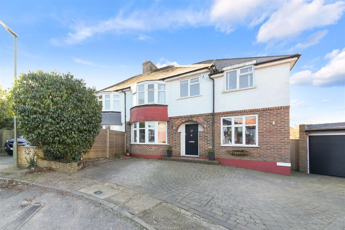 4 bed semi-detached house